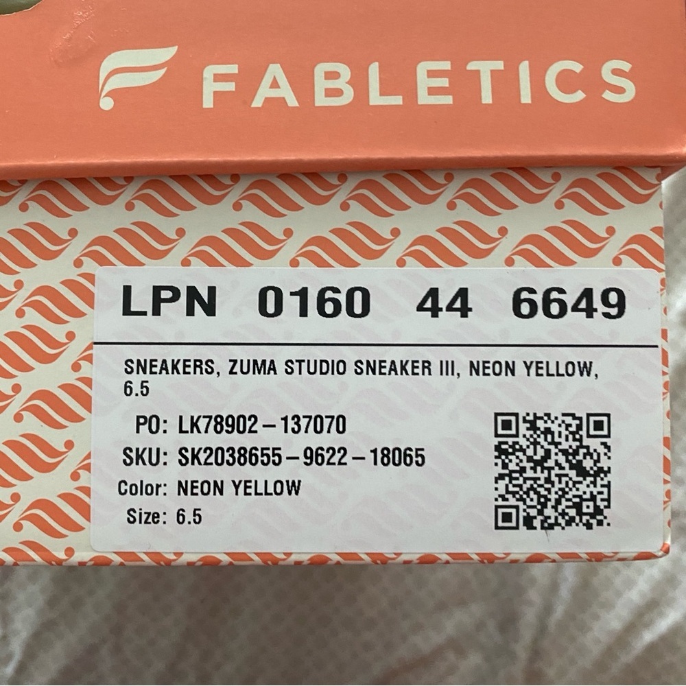 Fabletics ZUMA STUDIO SNEAKER III, NEON YELLOW, size 6.5 NIB - Picture 9 of 11